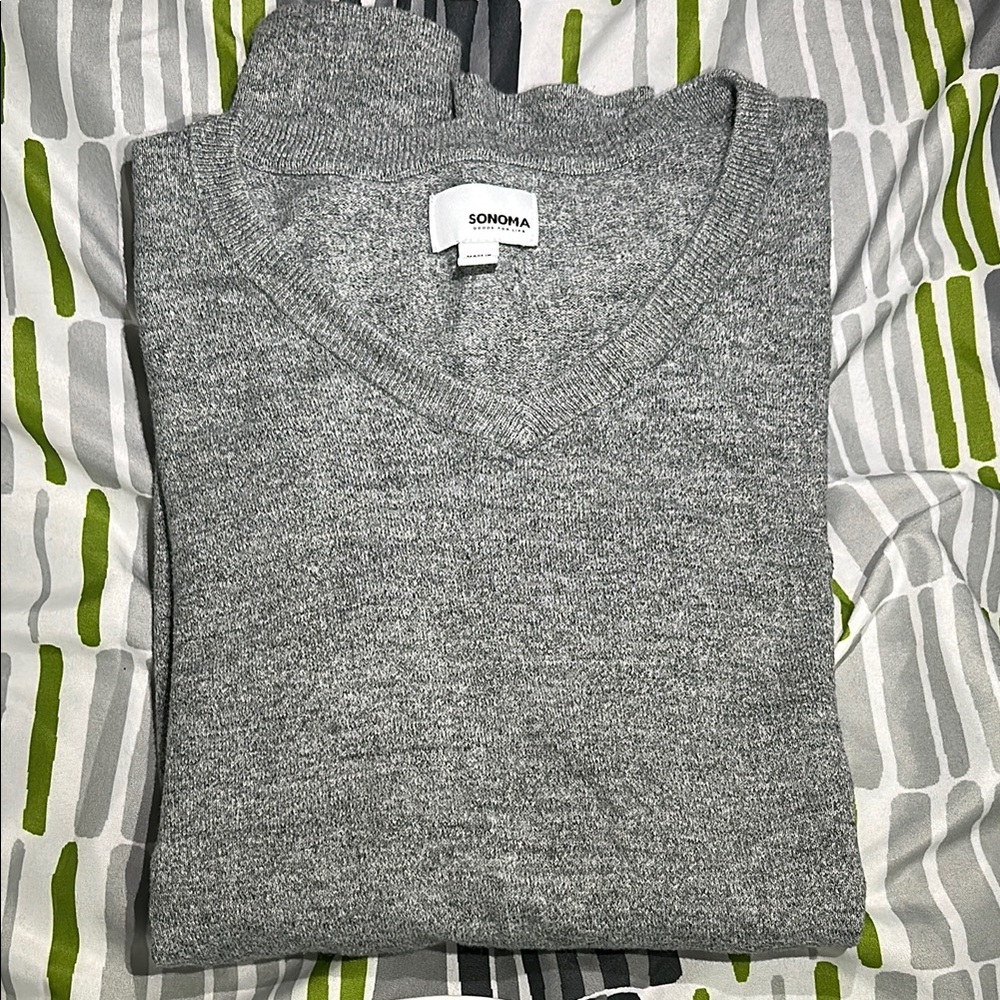 Sonoma Gray Men's V Neck Sweater